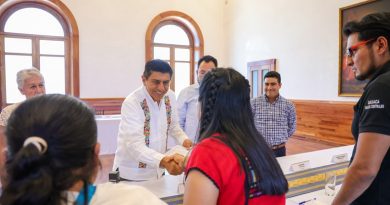 En diálogo franco y abierto, recibe Gobierno de Oaxaca pliego petitorio de la Sección 22