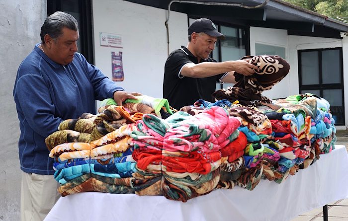 Recibe DIF Oaxaca donativos de cobijas y juguetes para grupos prioritarios del estado