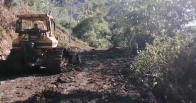 CONTINÚA SICT TRABAJOS DE ATENCIÓN Y REAPERTURA DE CAMINOS EN LA SIERRA VERACRUZANA