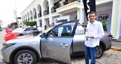 Sorteo de 4 automóviles KIA 2026 y celulares IPhone 17 a contribuyentes puntuales en Tuxtepec