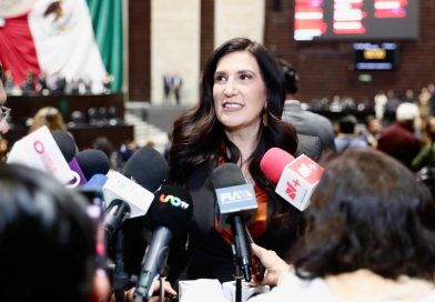 : NO SIRVE A LOS MEXICANOS UNA CONSTITUCIÓN QUE NO LOS BENEFICIA EN SU DÍA A DÍA: KENIA LÓPEZ RABADÁNPara: 