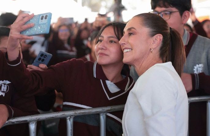 EN LIBROS DE TEXTO DE LA NUEVA ESCUELA MEXICANA SE INCORPORARÁ A LAS MUJERES EN LA HISTORIA: PRESIDENTA CLAUDIA SHEINBAUM AL INAUGURAR AMPLIACIÓN DE BACHILLERATO NACIONAL EN TLAXCALA