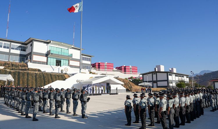 Atestigua Salomón Jara toma de posesión del nuevo comandante de coordinación de la Guardia Nacional en Oaxaca