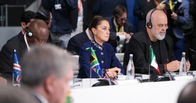 PRESIDENTA CLAUDIA SHEINBAUM PROPONE EN IV CUMBRE EN DEFENSA DE LA DEMOCRACIA EN BARCELONA, ESPAÑA, DESTINAR 10% DEL GASTO MUNDIAL EN ARMAMENTO A PROGRAMA GLOBAL DE REFORESTACIÓN Y DECLARACIÓN EN CONTRA DE LA INTERVENCIÓN MILITAR EN CUBA