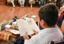 Comparte Salomón Jara lectura con estudiantes de Valles Centrales