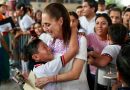 EN CUNDUACÁN, TABASCO, PRESIDENTA CLAUDIA SHEINBAUM ENTREGA TARJETAS DE LA BECA RITA CETINA PARA UNIFORMES Y ÚTILES A ESTUDIANTES DE PRIMARIA; EN AGOSTO RECIBIRÁN EL APOYO EN TODO EL PAÍS
