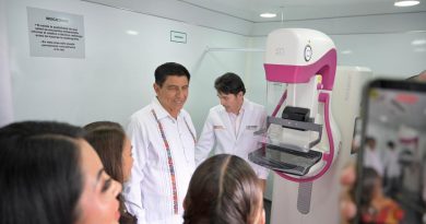 DIF Estatal recibe unidad médica móvil de mastografía