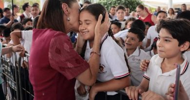 SIEMPRE VOY A ESTAR PENDIENTE DE LAS NIÑAS Y NIÑOS DE MÉXICO”: PRESIDENTA CLAUDIA SHEINBAUM ENTREGA BECA RITA CETINA PARA UNIFORMES Y ÚTILES EN VILLA DE ÁLVAREZ, COLIMA
