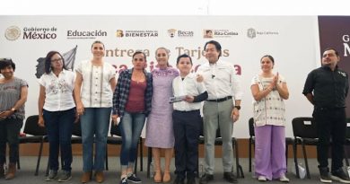 EN TIJUANA, PRESIDENTA CLAUDIA SHEINBAUM ENTREGA TARJETAS DE LA BECA RITA CETINA PARA UNIFORMES Y ÚTILES; LA RECIBIRÁN 9 MILLONES DE ESTUDIANTES EN TODO EL PAÍS
