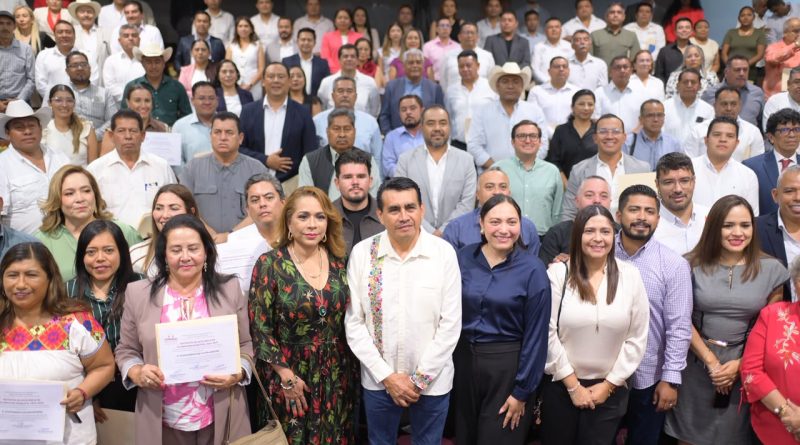Entrega Congreso 156 Distintivos de Excelencia en Planeación Municipal 2026-2029