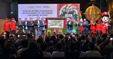 Leyendas del Futbol mexicano integran serie de billetes conmemorativos presentados por Lotería Nacional