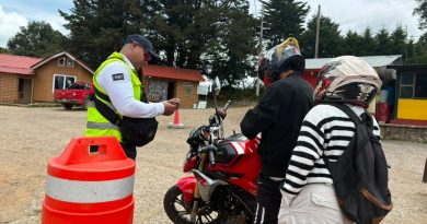 “Piensa, lleguemos a salvo”: concientiza Policía Vial a motociclistas