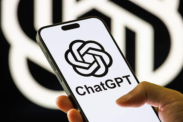 ChatGPT for Teens: el desafío de hacer la IA más segura para los adolescentes