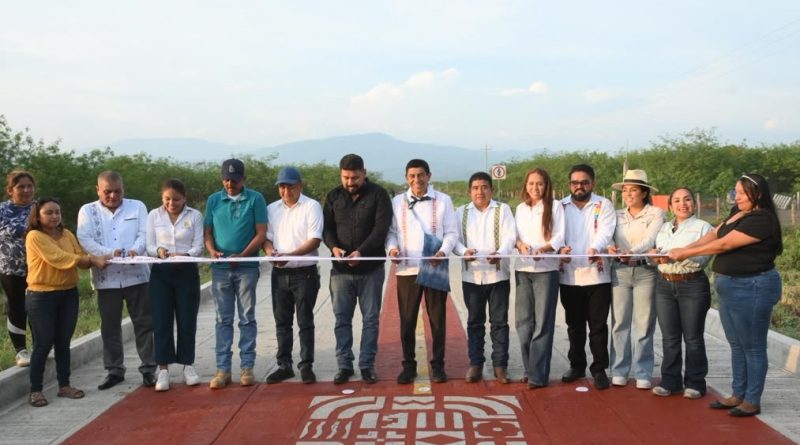 Acelera Jara Cruz desarrollo en el Istmo con más infraestructura en caminos