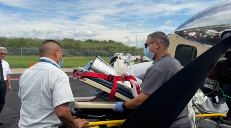 Ambulancia aérea del Gobierno Estatal traslada a Kevin a Estados Unidos, recibirá atención especializada por quemaduras