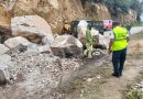 Gobierno de Oaxaca participa en atención a derrumbe sobre carretera en Miahuatlán